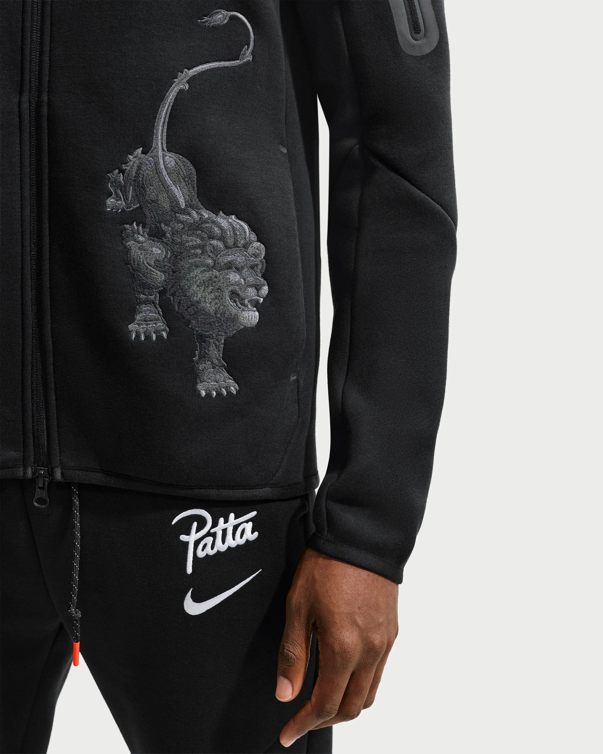 Patta x Nike KNVB Tech Fleece Jogger (Black/White) Nike
